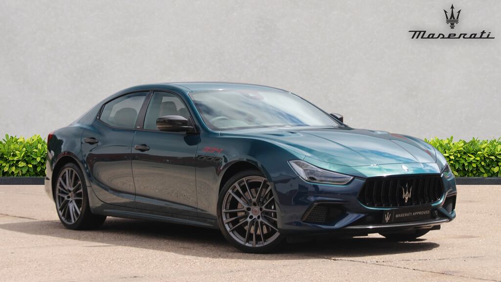 Maserati Ghibli V8 334 Ultima Blue