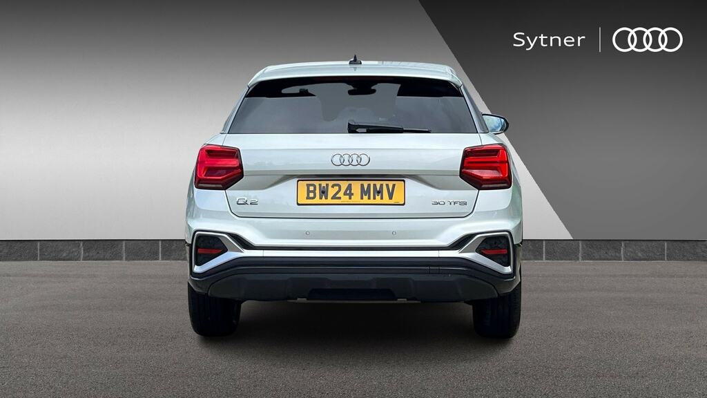 Audi Q2 35 Tfsi Black Edition Tech Black #8