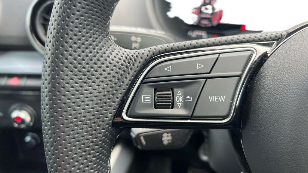 Audi Q2 35 Tfsi Black Edition Tech Black #17