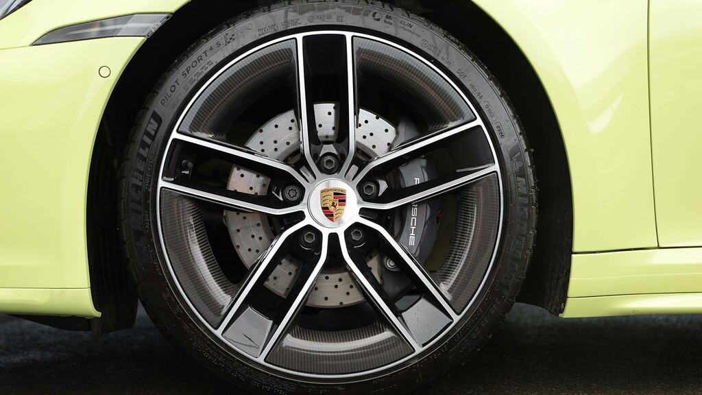 Porsche 911 2dr Pdk Yellow #4