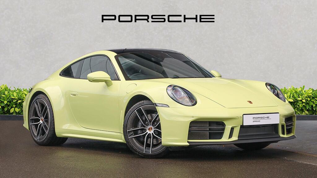 Porsche 911 2dr Pdk Yellow