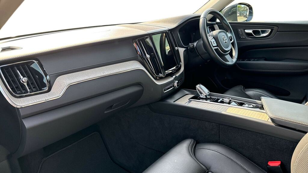 Volvo XC60 2.0 B5p Inscription Geartronic Grey #4