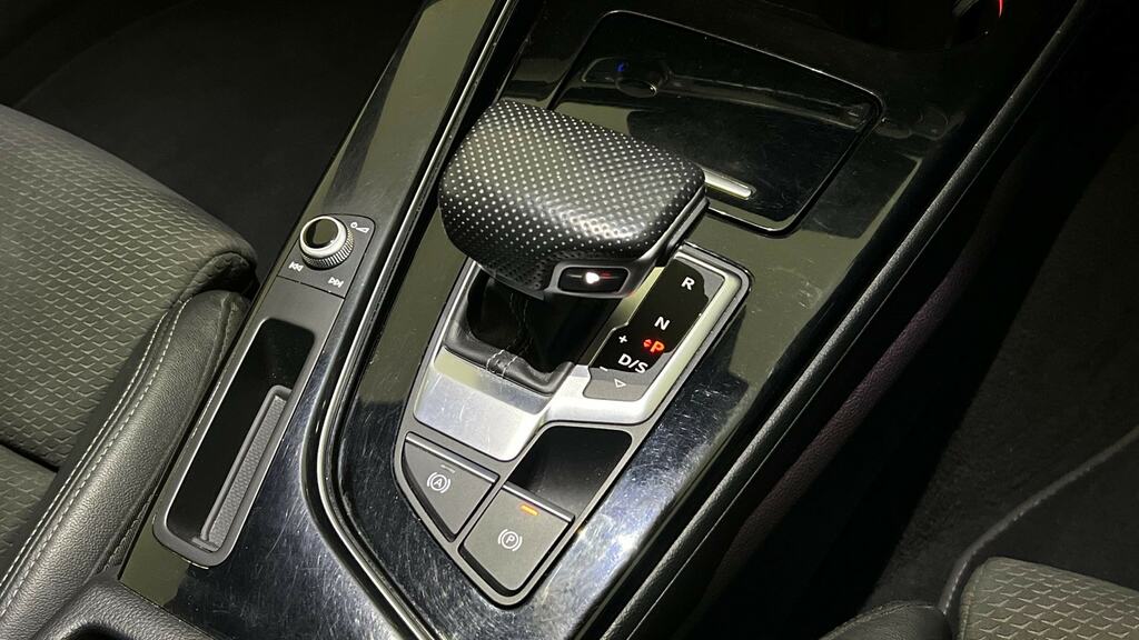 Audi A4 Avant 35 Tfsi Technik S Tronic White #14