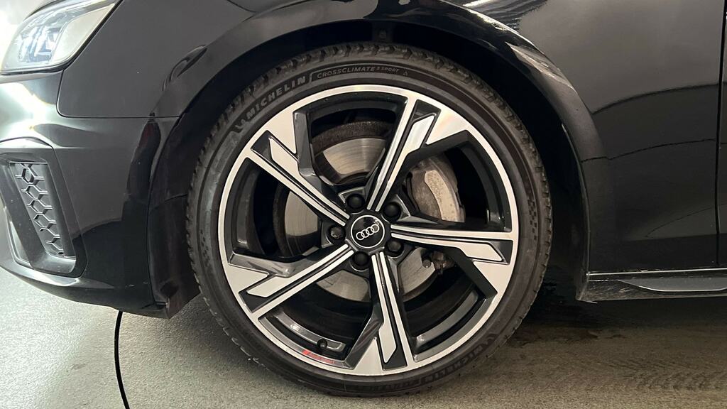 Audi A4 Avant 40 Tfsi 204 Black Edition S Tronic Cs Black #5