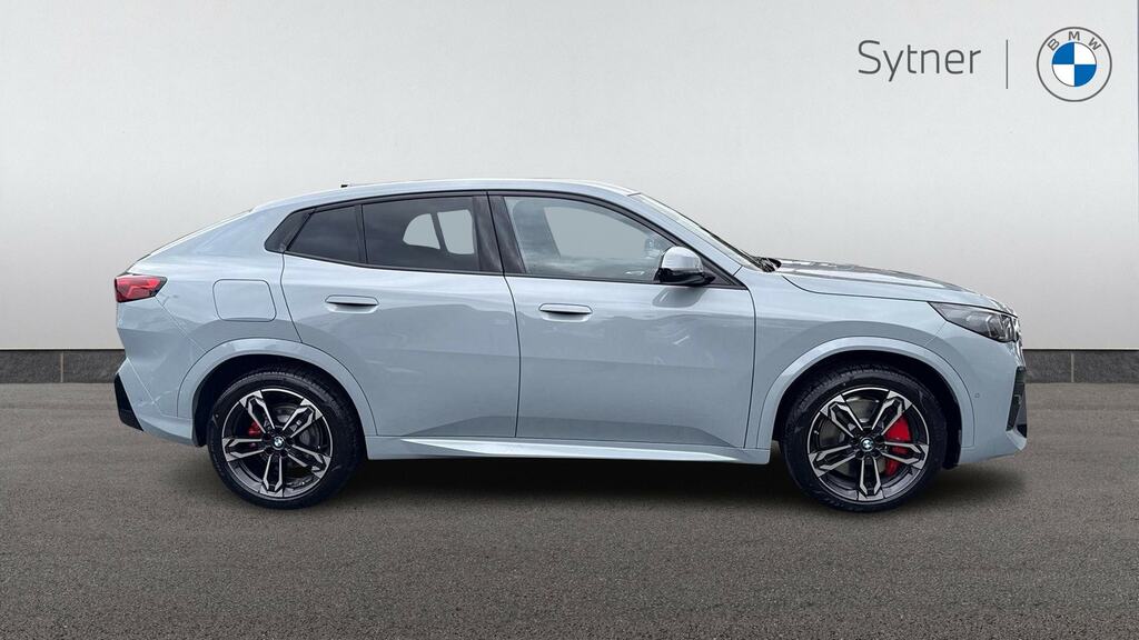 BMW iX2 150Kw Edrive20 Shadow Edition 65Kwh Grey #3