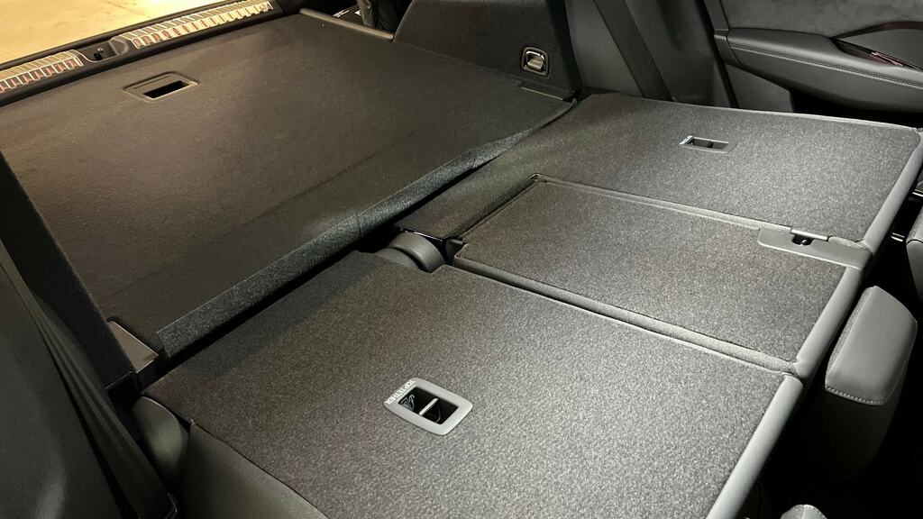 Audi Q3 1.5 E-hybrid Launch Edition Plus Sportback Pet Blue #21