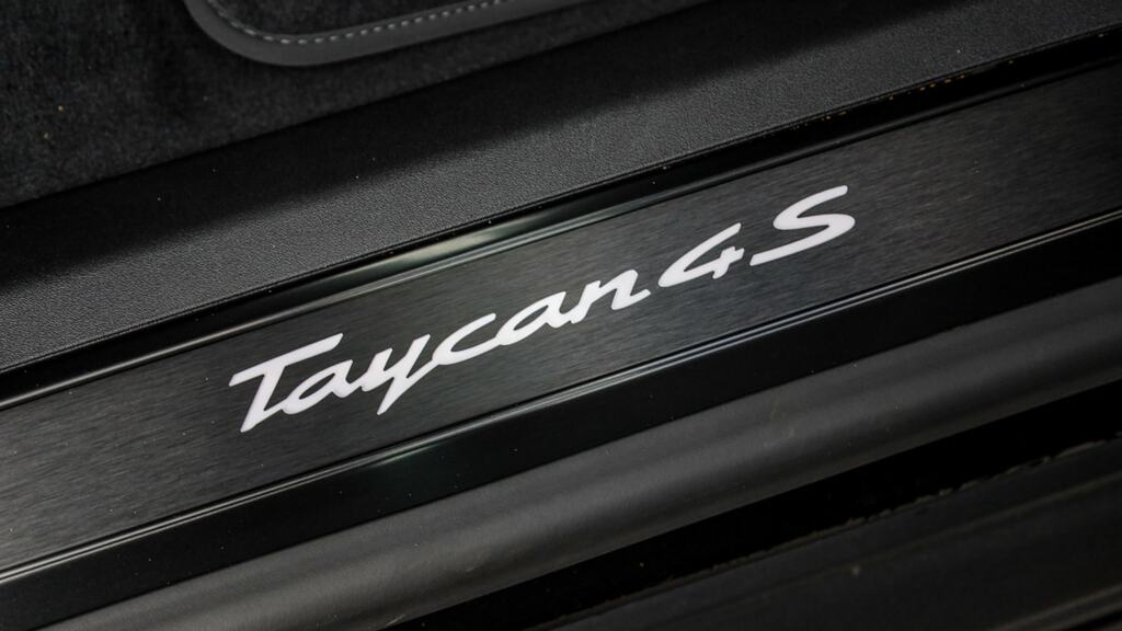 Porsche Taycan Performance Plus 105Kwh Black Edition Saloon E ND75ZWS Black #31