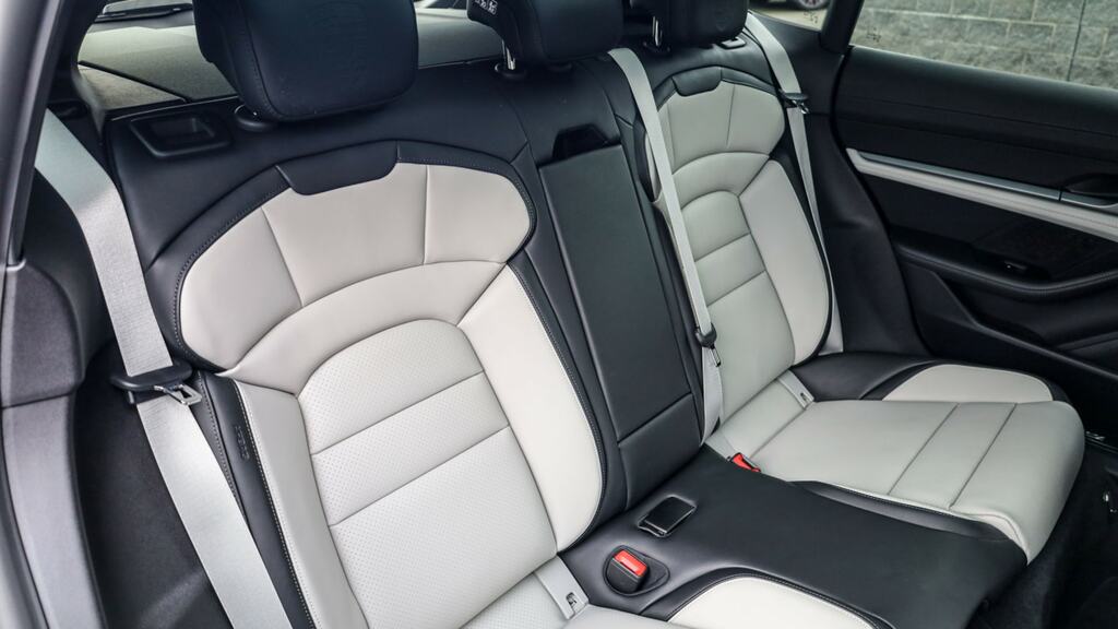 Porsche Taycan Performance Plus 105Kwh Black Edition Saloon E ND75ZWS Black #27