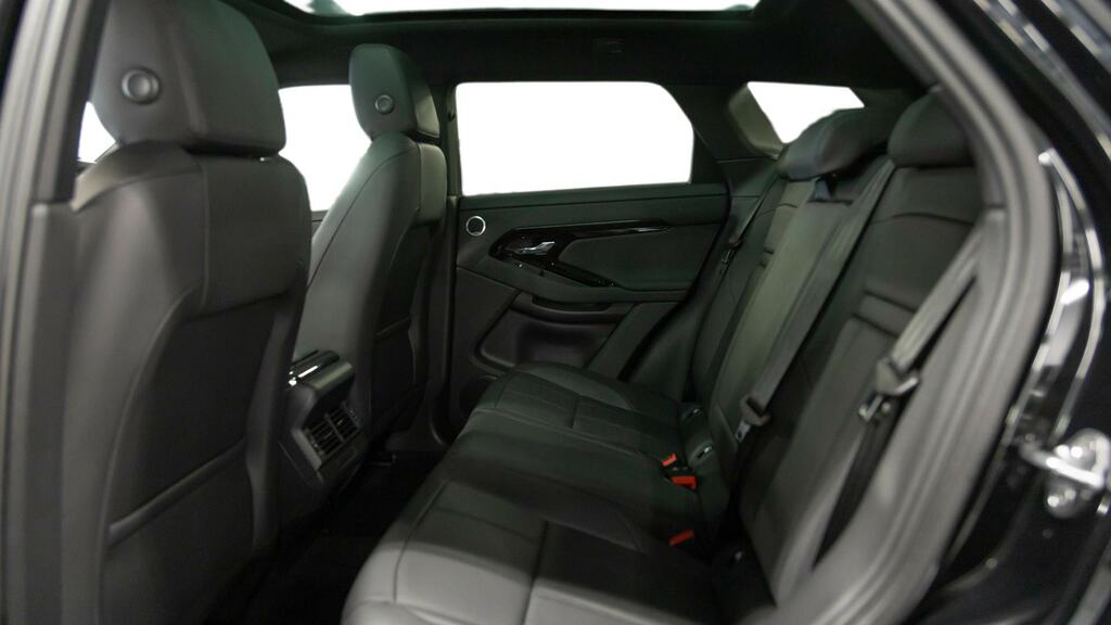 Land Rover Range Rover Evoque 1.5 P270e Dynamic Se Black #4