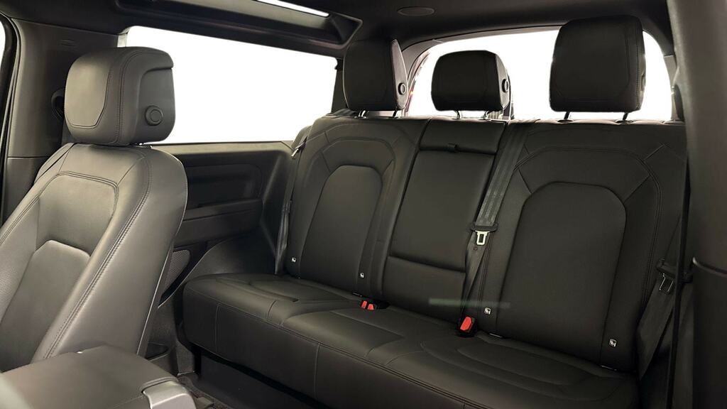 Land Rover Defender 90 5.0 P525 V8 90 Black #4