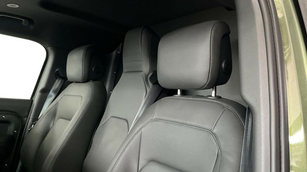 Land Rover Defender 110 3.0 D350 Hard Top X-dynamic Hse Green #4
