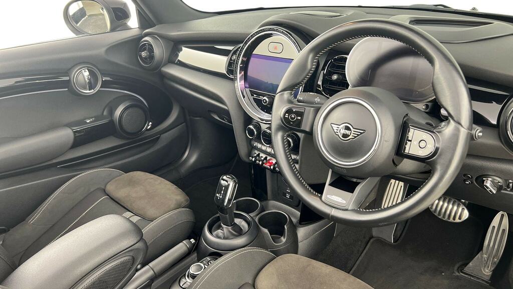 Mini Convertible 1.5 Cooper Sport Comfortnav Pack YE21UZA White #6