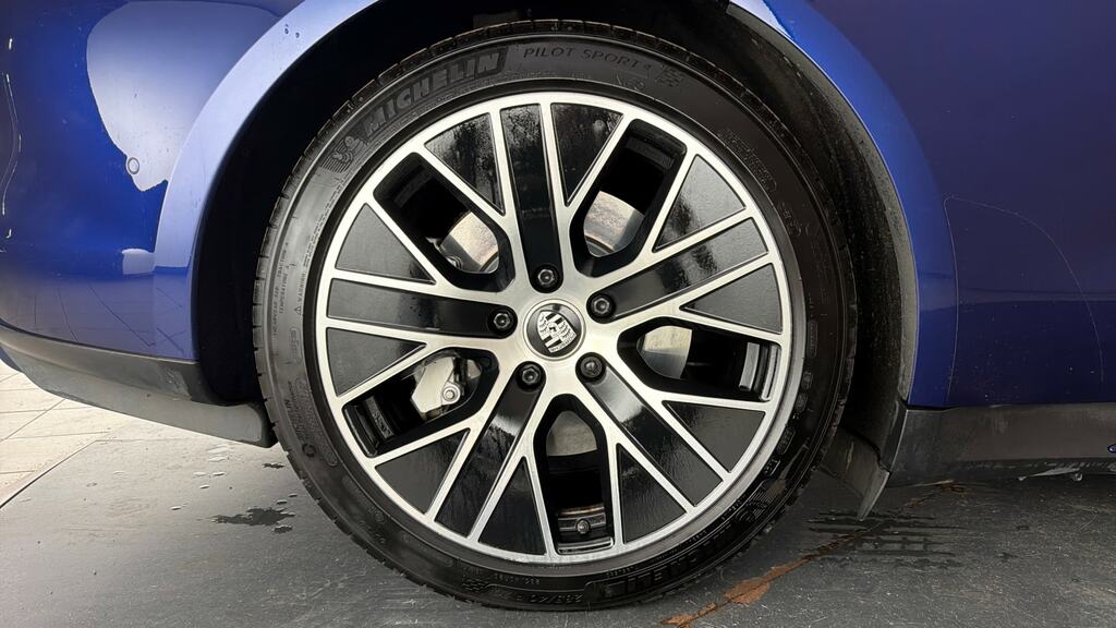 Porsche Taycan 4S 93Kwh Grey #24