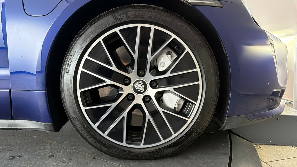 Porsche Taycan 4S 93Kwh Grey #23