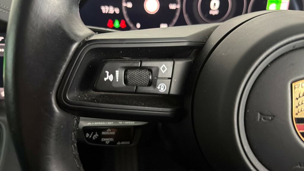 Porsche Taycan 4S 93Kwh Grey #17