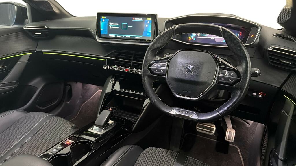 Peugeot e-208 Gt Black #9