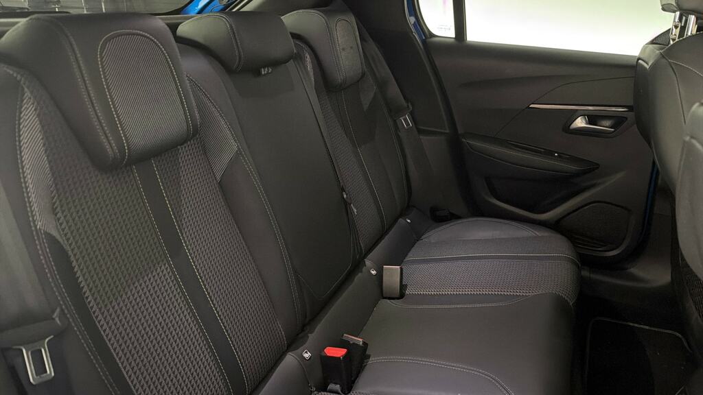 Peugeot e-208 Gt Black #12