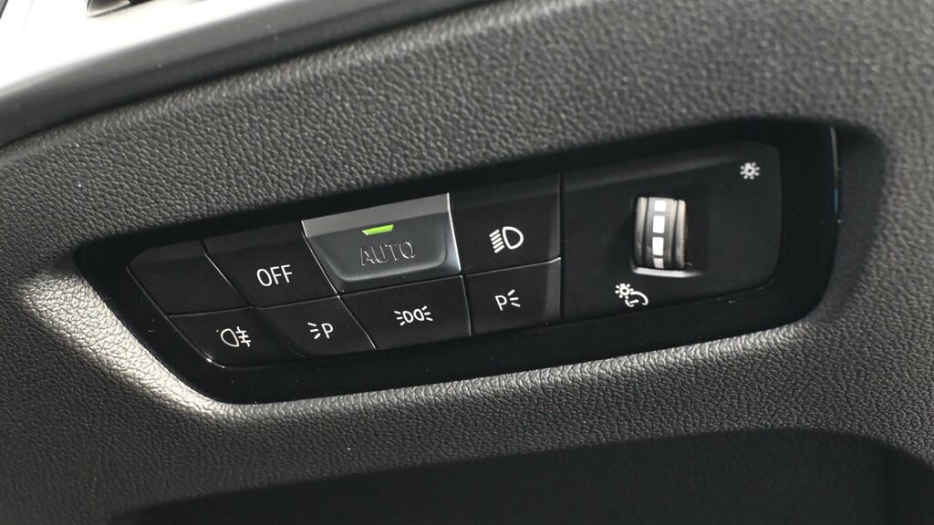 BMW i4 440Kw M60 83.9Kwh Tech Pack Black #32