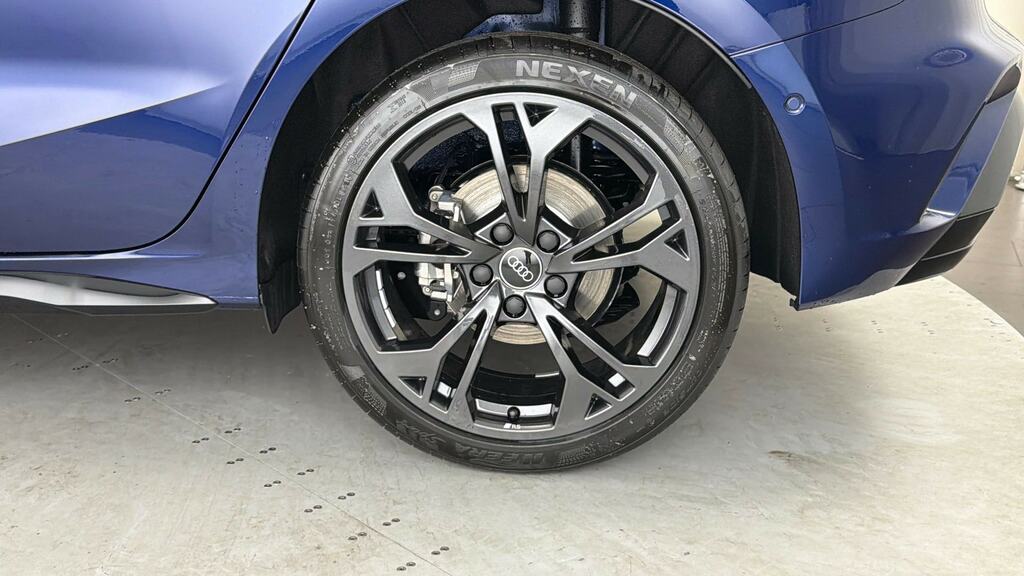 Audi A3 1.5 Tfsi E 204 Black Ed S Tronic Tech Pro Blue #5