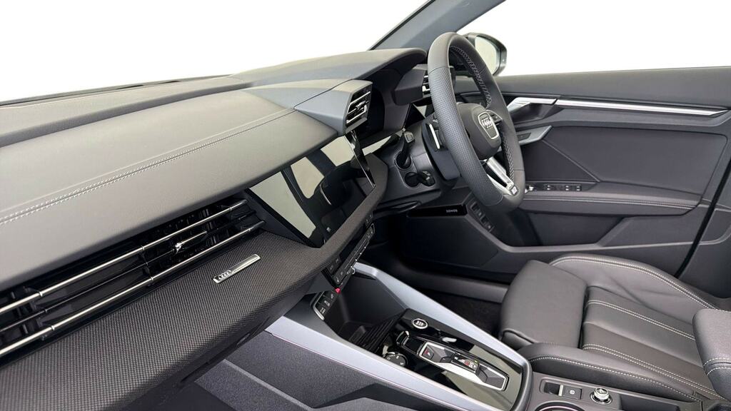 Audi A3 1.5 Tfsi E 204 Black Ed S Tronic Tech Pro Blue #2