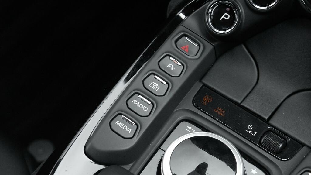 Aston Martin V8 Vantage Coupe V8 Coupe Silver #60