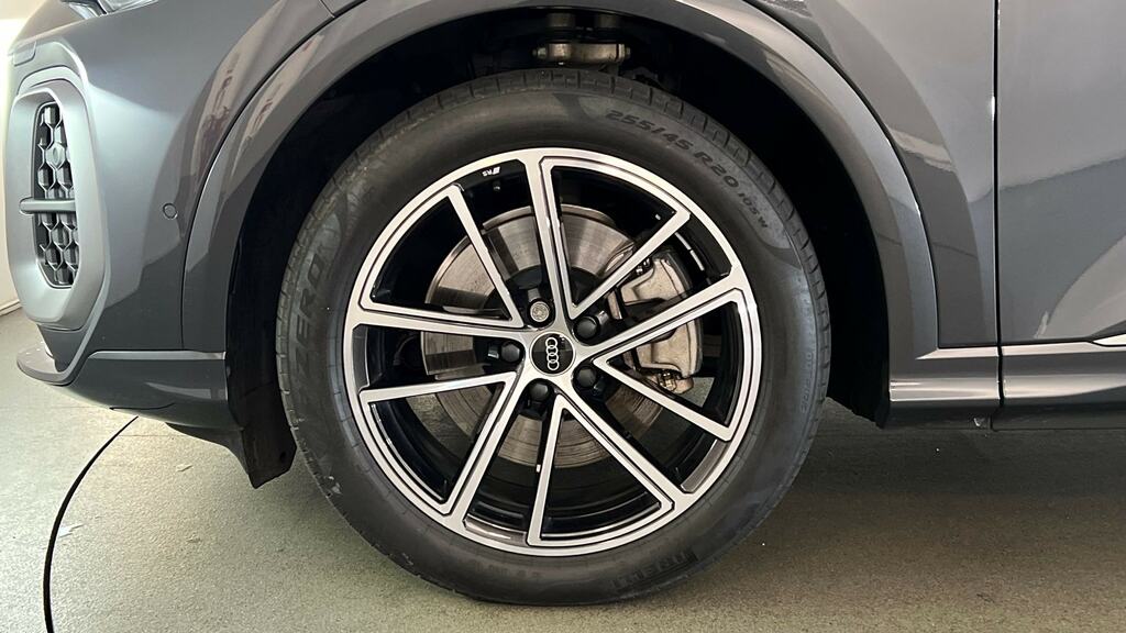 Audi Q5 2.0 Tdi Quattro Launch Edition S Tronic LV25VZZ Grey #5
