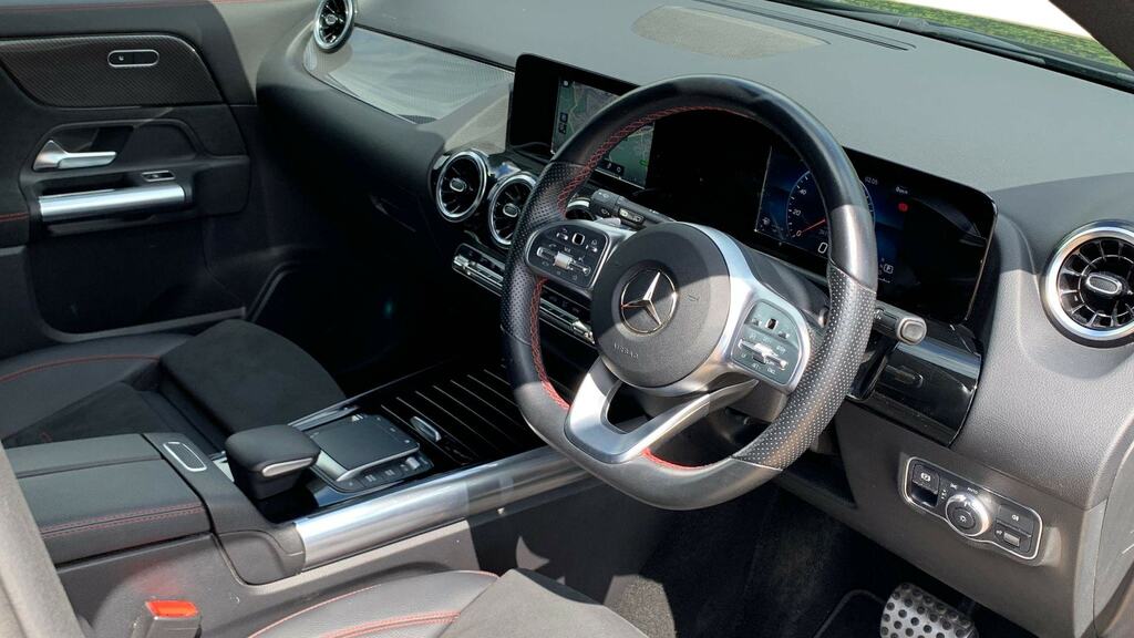 Mercedes-Benz GLA Class Gla 220D 4Matic Amg Line Black #3