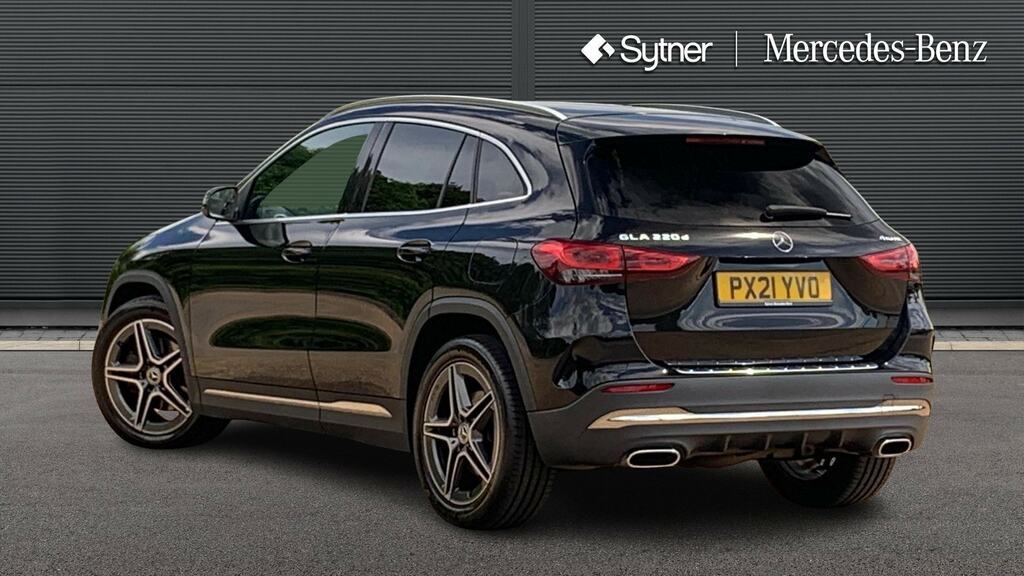 Mercedes-Benz GLA Class Gla 220D 4Matic Amg Line Black #2