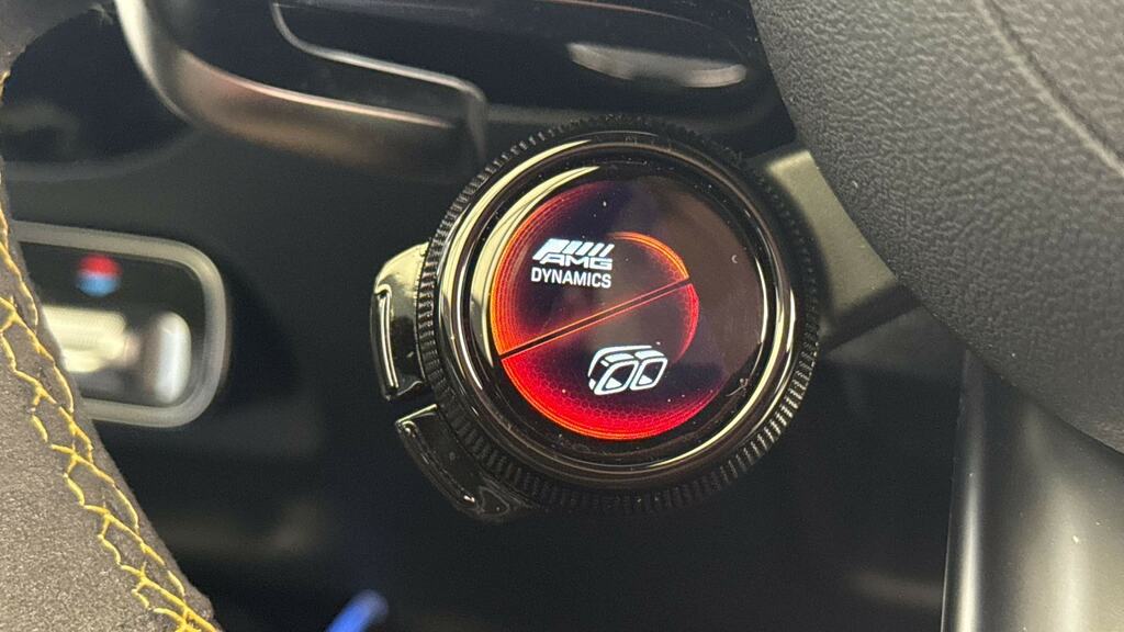 Mercedes-Benz GLA Class 200 Sport Executive Black #25