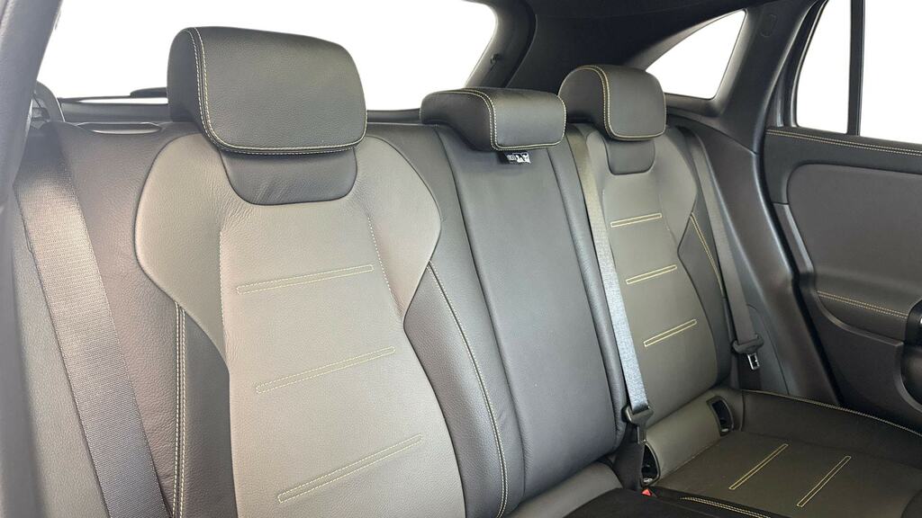 Mercedes-Benz GLA Class 200 Sport Executive Black #12