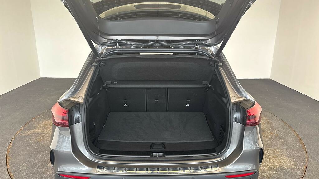 Mercedes-Benz GLA Class 200 Sport Executive Black #16