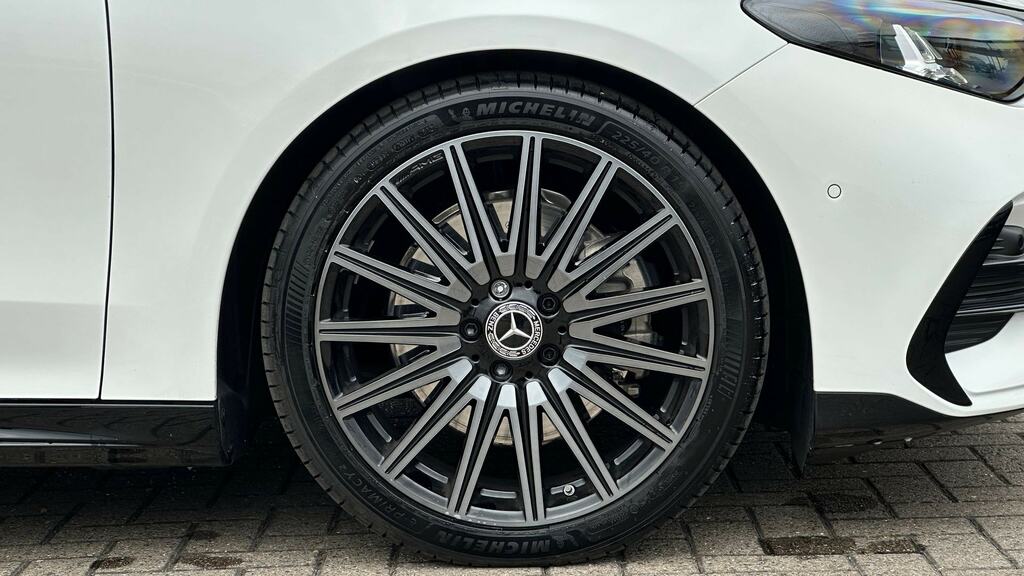 Mercedes-Benz CLA Class Cla 200 Amg Line Premium Plus White #5