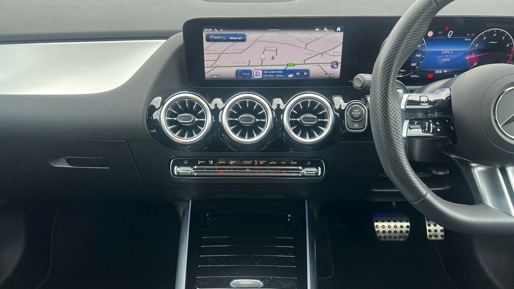 Mercedes-Benz GLA Class Gla 200 Amg Line Executive Black #10