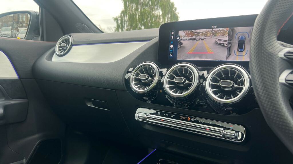 Mercedes-Benz GLA Class Gla 200 Amg Line Executive Black #24