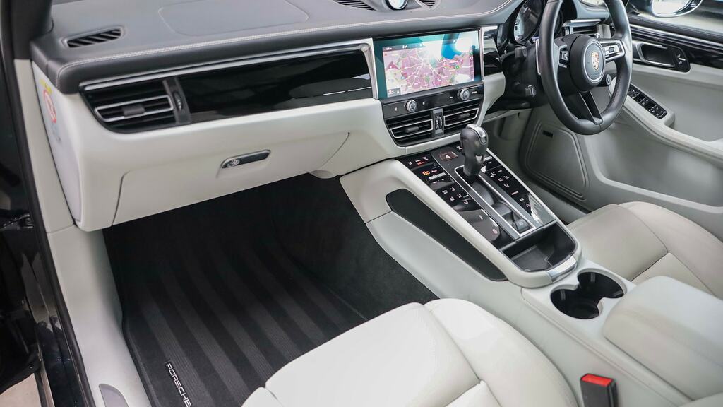 Porsche Macan S Pdk Black #3