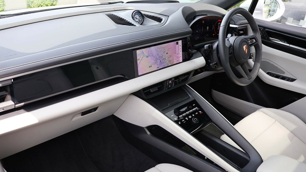 Porsche Macan 380Kw 4S 100Kwh Grey #3