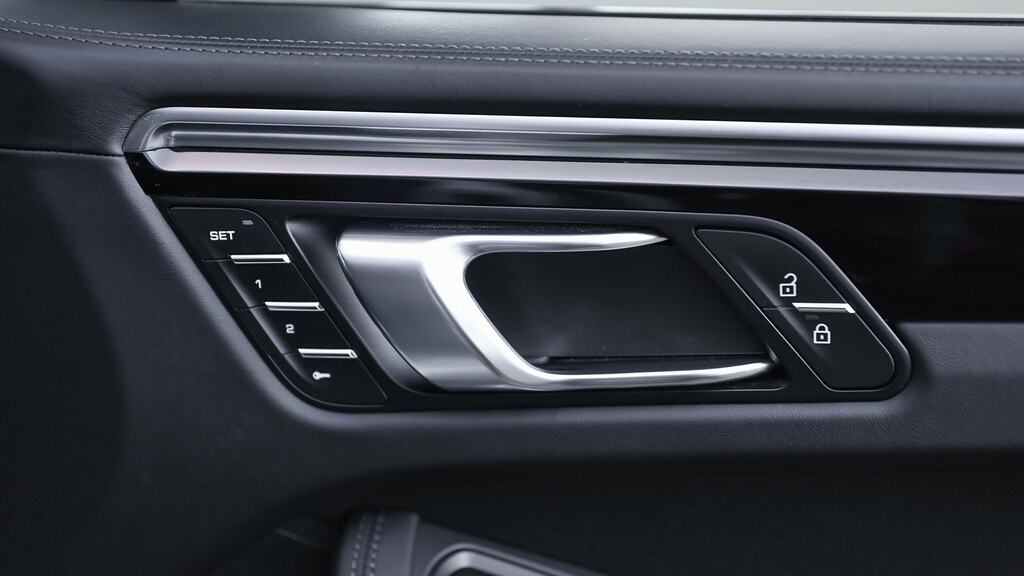 Porsche Macan 265Kw 100Kwh Grey #25