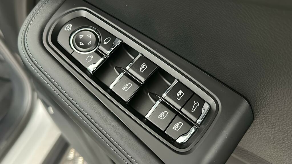Porsche Macan 420Kw Gts 100Kwh NX26JWY Grey #36