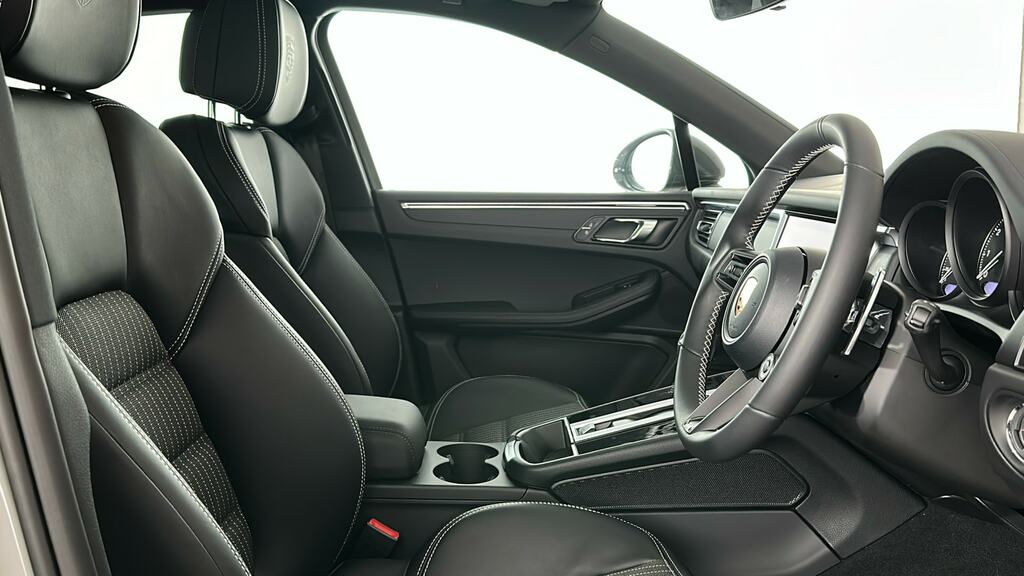 Porsche Macan 420Kw Gts 100Kwh NX26JWY Grey #24