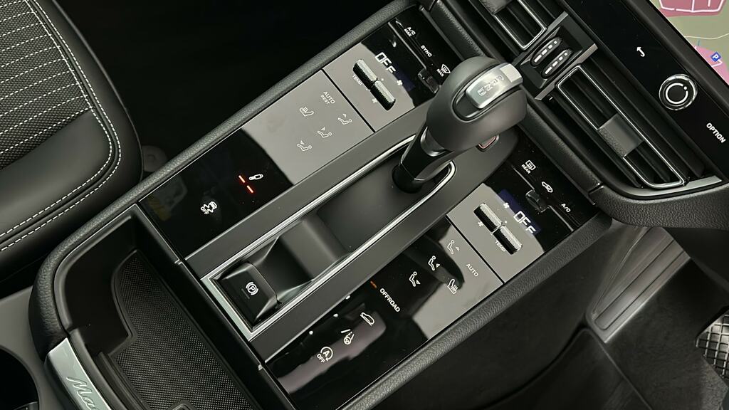 Porsche Macan 420Kw Gts 100Kwh NX26JWY Grey #9