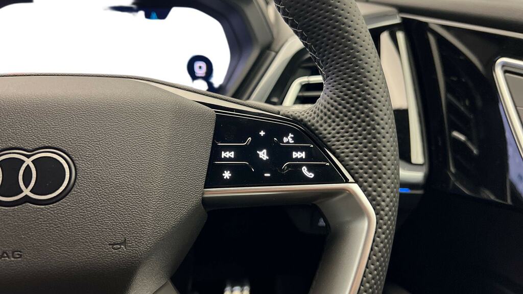Audi Q4 E Tron 45 Black Edition Sportback 82Kwh Blue #18