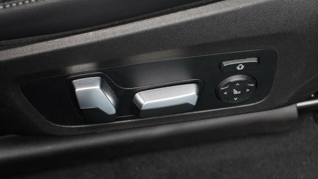 BMW X4 Hybrid #26