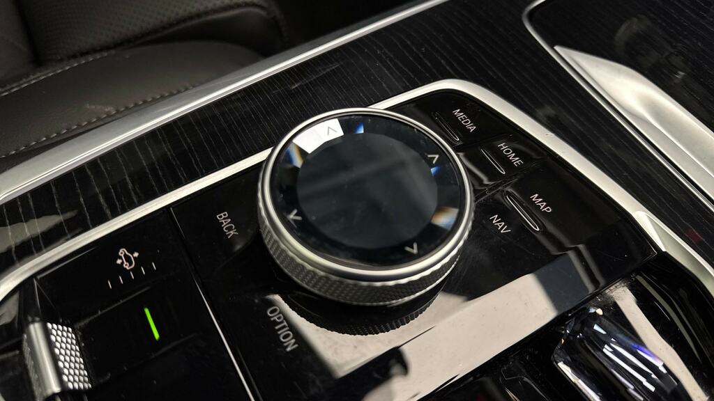 BMW X7 Xdrive40d Mht M Sport Step Black #25