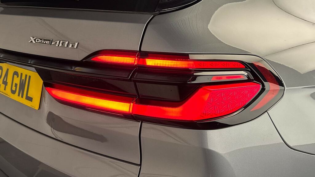 BMW X7 Xdrive40d Mht M Sport Step Black #22