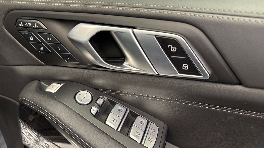 BMW X7 Xdrive40d Mht M Sport Step Black #28