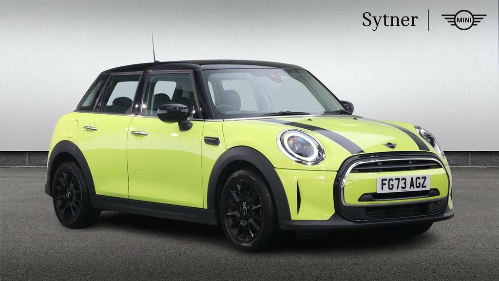 Mini Hatch 1.5 Cooper Classic Premium Yellow