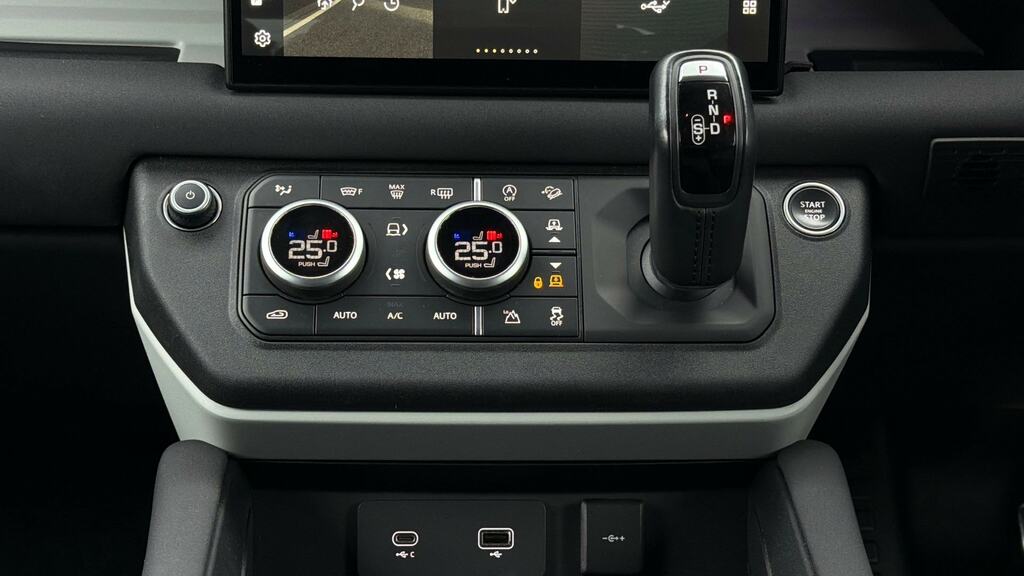 Land Rover Defender 110 Se Grey #13