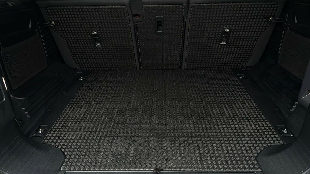 Land Rover Defender 110 Se Grey #10