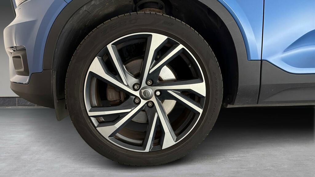 Volvo XC40 1.5L R-design Silver #26