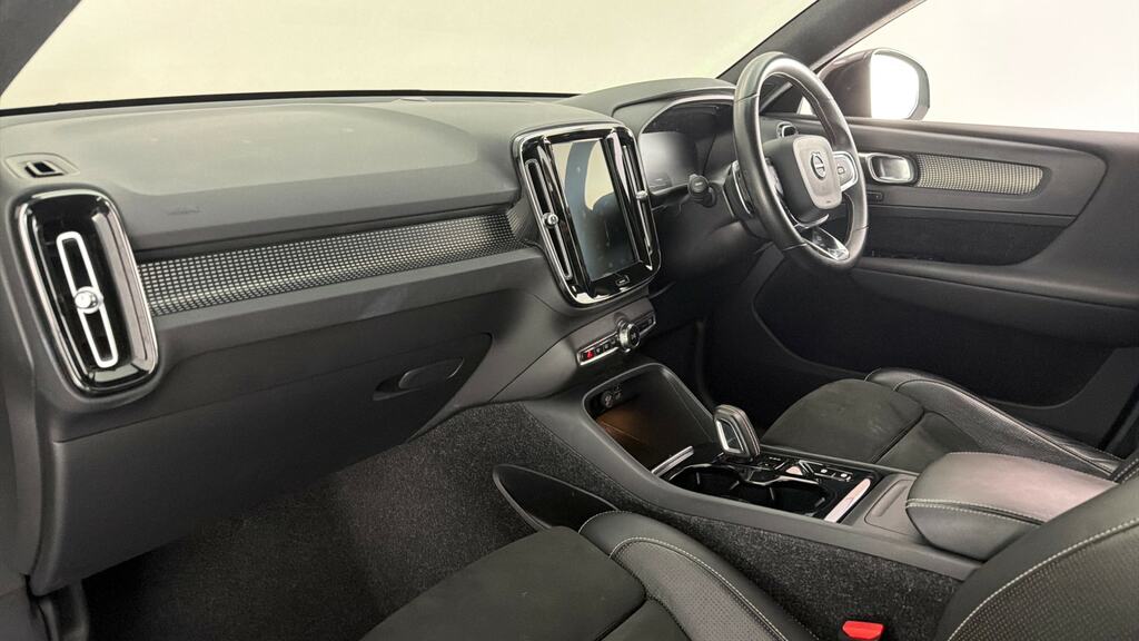 Volvo XC40 1.5L R-design Silver #11